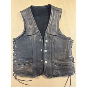 Walter Dyer is Leather Framingham Mass USA 100% leather Biker vest, Large, VTG